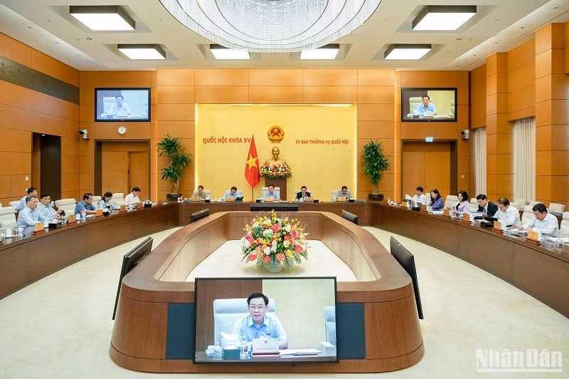 Quang cảnh phiên họp. (Ảnh: DUY LINH)