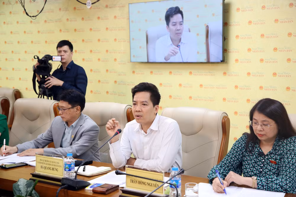 Ông Hà Quang Hưng, Phó Cục trưởng Cục quản lý nhà và thị trường bất động sản, Bộ Xây dựng thông tin về một số quy định mới liên quan nhà ở xã hội trong Luật Nhà ở (sửa đổi).