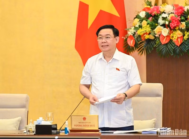 Chủ tịch Quốc hội Vương Đình Huệ phát biểu kết thúc Phiên họp thứ 24. (Ảnh: DUY LINH)