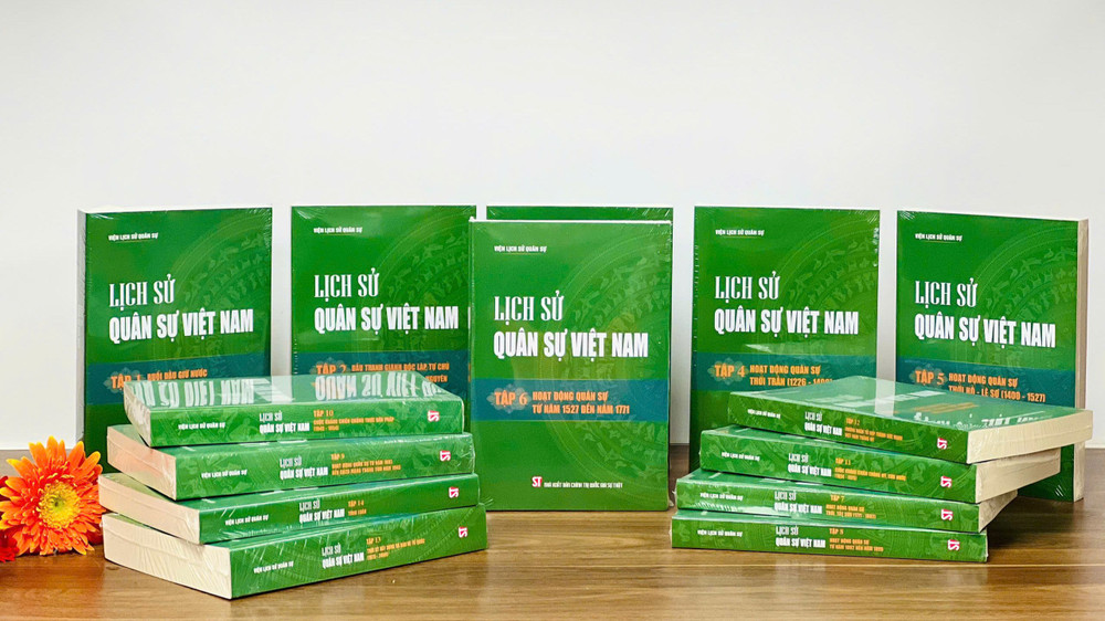 Bộ sách “Lịch sử Quân sự Việt Nam”. 