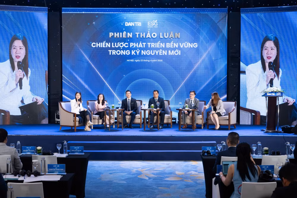 Quang cảnh phiên thảo luận bàn tròn.