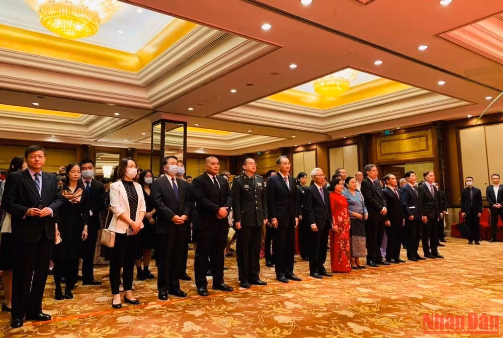 Đông đảo quan khách tham dự hoạt động kỷ niệm Quốc khánh Việt Nam tại Trung Quốc. (Ảnh: HỮU HƯNG)