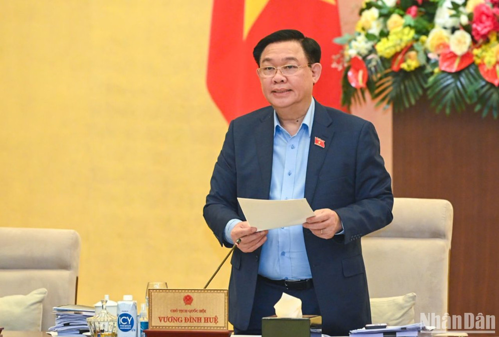 Chủ tịch Quốc hội Vương Đình Huệ phát biểu ý kiến tại phiên họp. (Ảnh: DUY LINH) 