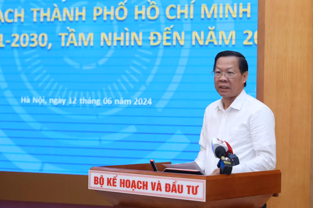 Chủ tịch UBND TP Hồ Chí Minh Phan Văn Mãi thông tin về quá trình chỉ đạo lập Quy hoạch TP Hồ Chí Minh thời kỳ 2021-2030, tầm nhìn đến năm 2050. Chủ tịch UBND TP Hồ Chí Minh Phan Văn Mãi thông tin về quá trình chỉ đạo lập Quy hoạch TP Hồ Chí Minh thời kỳ 2021-2030, tầm nhìn đến năm 2050.
