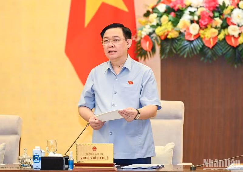 Chủ tịch Quốc hội Vương Đình Huệ phát biểu ý kiến. (Ảnh: DUY LINH)