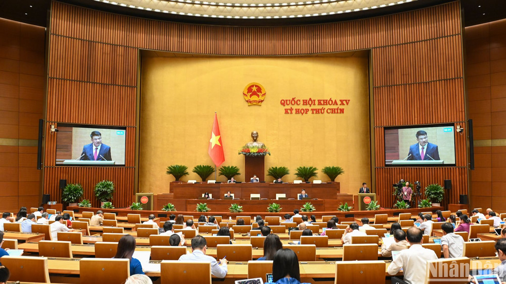 Quang cảnh phiên họp ở hội trường chiều 19/5. (Ảnh: BÙI GIANG)