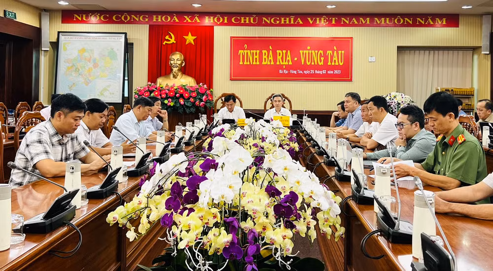 Các đại biểu tại điểm cầu Bà Rịa - Vũng Tàu tham dự hội nghị trực tuyến toàn quốc phiên họp lần thứ 5 của Ủy ban Quốc gia về chuyển đổi số.