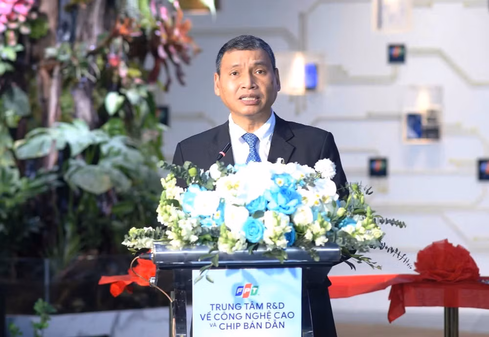 Ông Hồ Kỳ Minh, Ủy viên Ban Thường vụ Thành ủy, Phó Chủ tịch Thường trực UBND thành phố Đà Nẵng chia sẻ tại sự kiện.