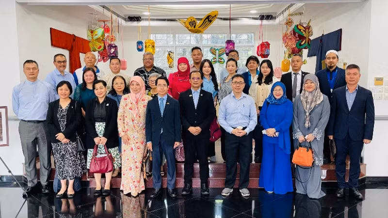 Các đại biểu tham dự Hội thảo tổ chức tại Đại sứ quán Việt Nam tại Brunei.