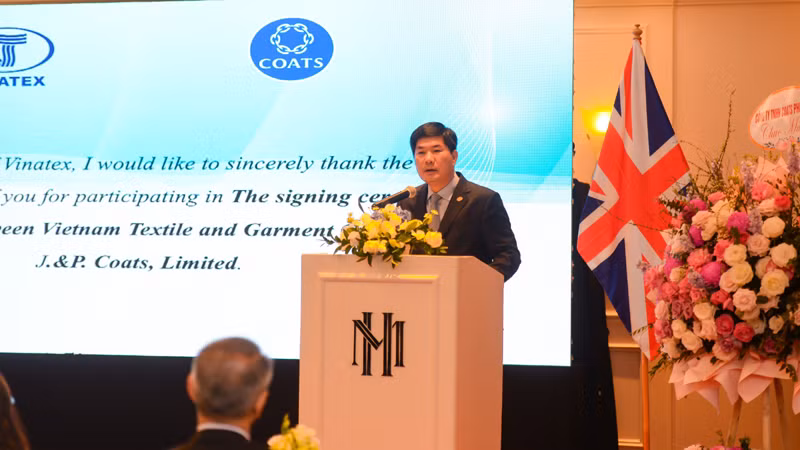 Ông Cao Hữu Hiếu phát biểu tại lễ ký biên bản.