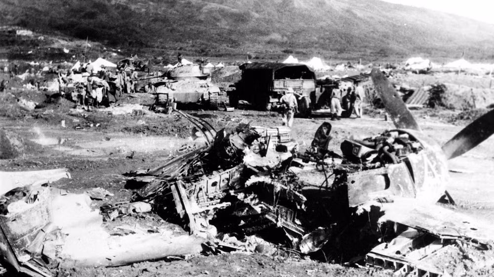 Để cứu nguy Pháp tại Mặt trận Điện Biên Phủ, Mỹ đã định dùng thứ gì? ảnh 1