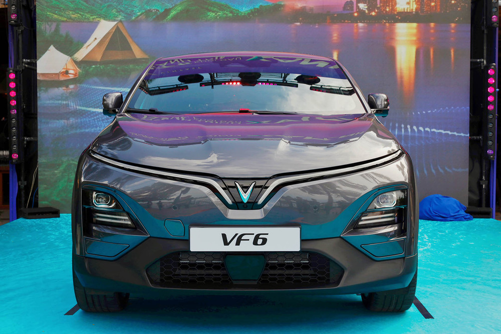 Mẫu ô-tô điện VF 6. 