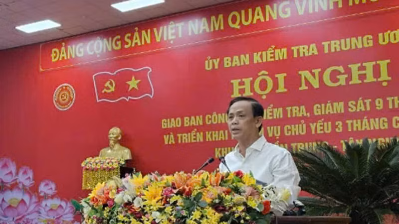 Đồng chí Võ Thái Nguyên, Ủy viên Ủy ban Kiểm tra Trung ương phát biểu tại Hội nghị.