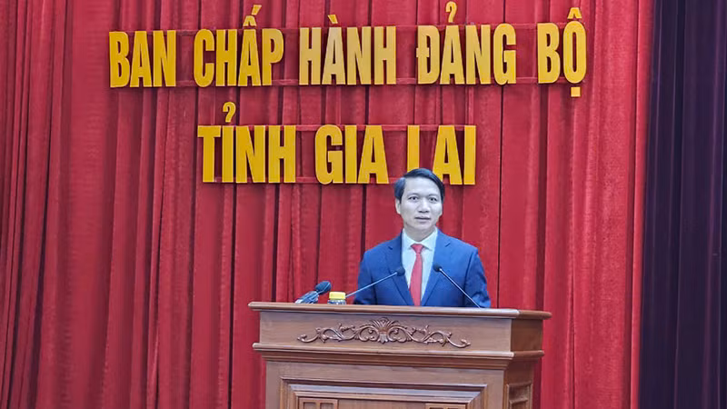 Đồng chí Nguyễn Ngọc Lương phát biểu tại hội nghị.