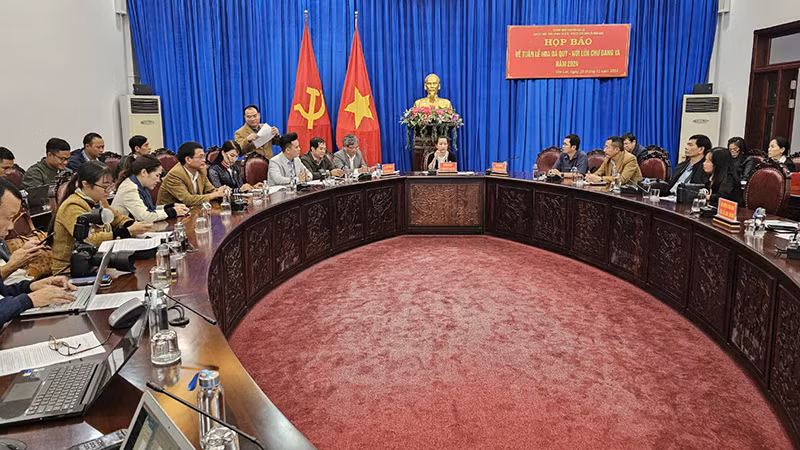 Họp báo về Tuần lễ Hoa Dã Quỳ - Núi lửa Chư Đang Ya.