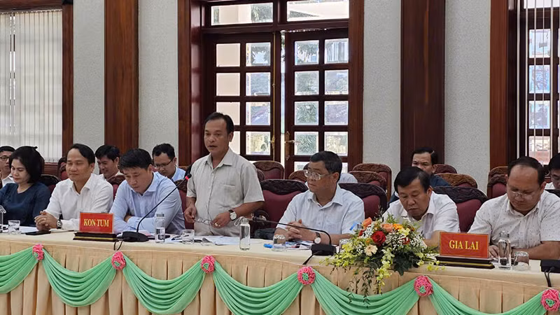 Các đại biểu tham gia đóng góp ý kiến tại Hội nghị.
