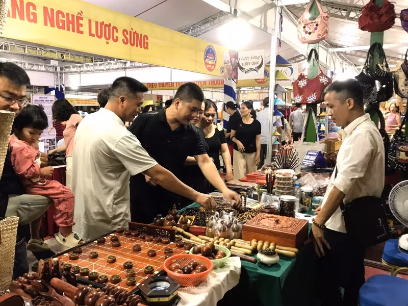 Huyện Thường Tín được mệnh danh là "đất trăm nghề". Huyện Thường Tín được mệnh danh là "đất trăm nghề".