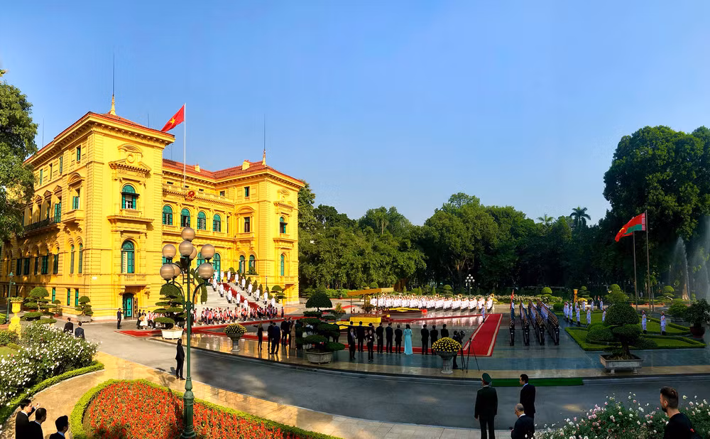 [Ảnh] Thủ tướng Phạm Minh Chính chủ trì Lễ đón Thủ tướng Cộng hòa Belarus Roman Golovchenko ảnh 1