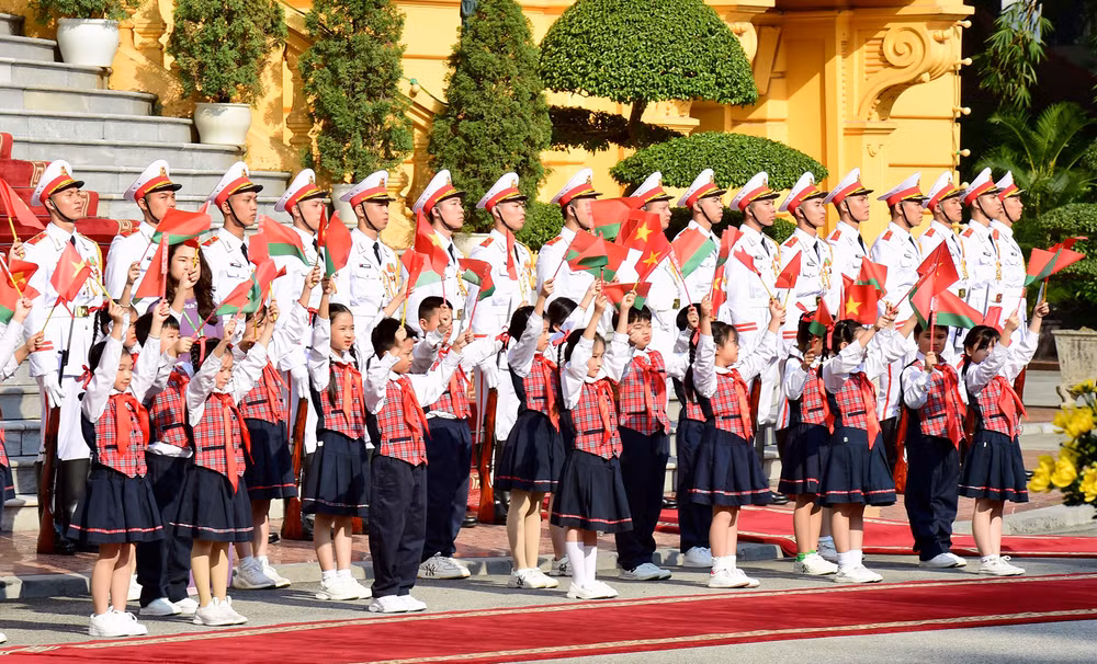 [Ảnh] Thủ tướng Phạm Minh Chính chủ trì Lễ đón Thủ tướng Cộng hòa Belarus Roman Golovchenko ảnh 6