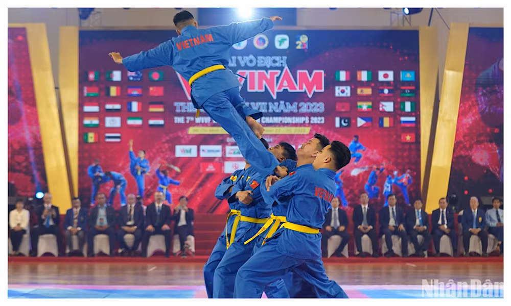 Vận động viên đội tuyển Vovinam quốc gia Việt Nam biểu diễn “Tinh hoa Vovinam - Tinh hoa Võ Việt”. 