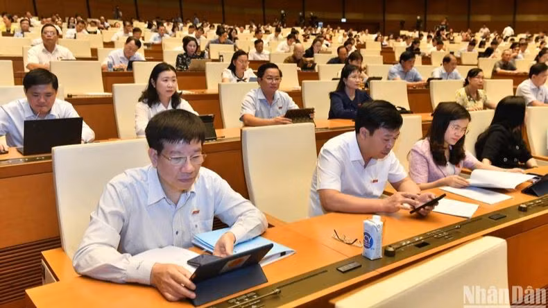 Các đại biểu Quốc hội dự phiên họp về dự án Luật Quy hoạch đô thị và quy hoạch nông thôn, ngày 20/6/2024. (Ảnh: ĐĂNG KHOA)