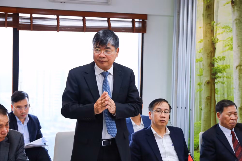 Ông Nguyễn Ngọc Điệp, Chủ tịch Hội Cấp thoát nước Việt Nam, phát biểu khai mạc hội thảo.