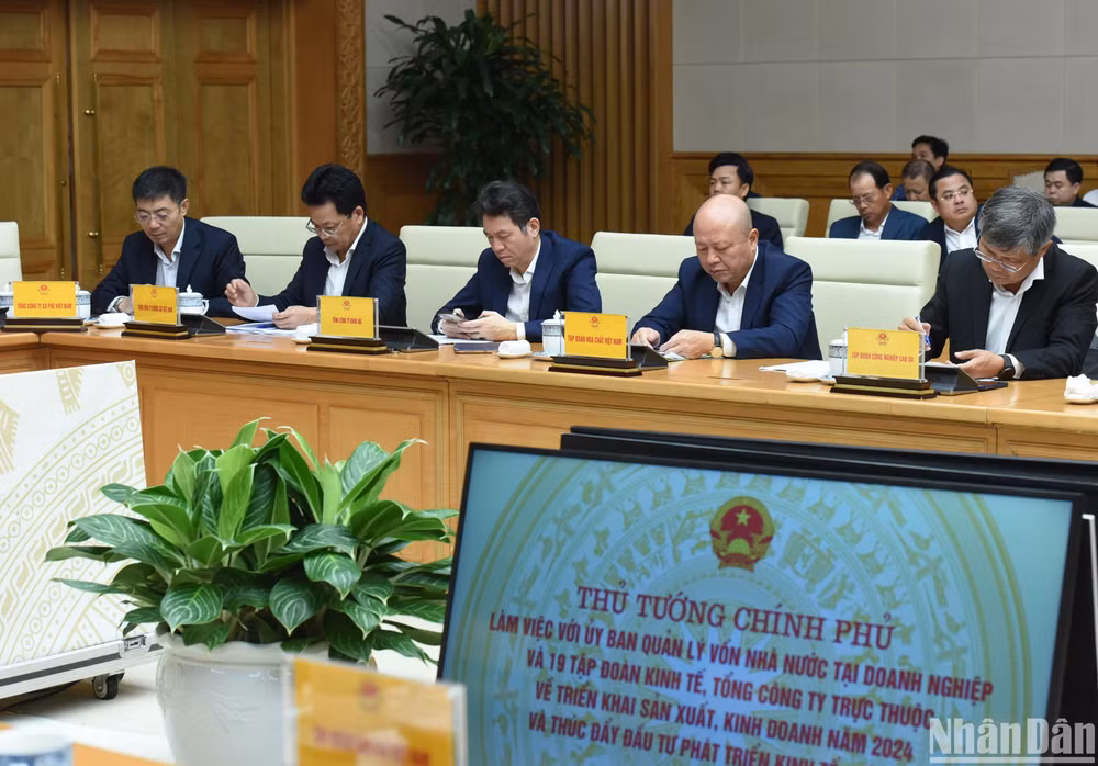 Đại diện lãnh đạo các tập đoàn kinh tế, tổng công ty trực thuộc tham dự hội nghị.