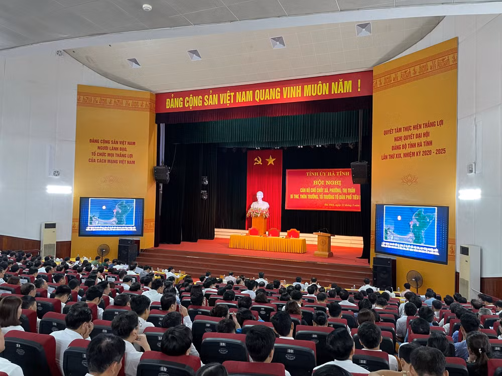 Tác phẩm “Kiên quyết, kiên trì đấu tranh phòng, chống tham nhũng, tiêu cực, góp phần xây dựng Đảng và Nhà nước ta ngày càng trong sạch, vững mạnh” của đồng chí Tổng Bí thư Nguyễn Phú Trọng được quán triệt, tuyên truyền sâu rộng tại Hà Tĩnh.