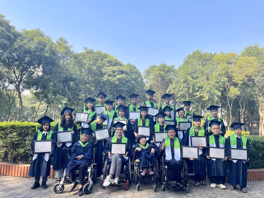 Học viên tốt nghiệp khóa đào tạo nghề tại Nghị lực sống vào cuối tháng 12/2022.