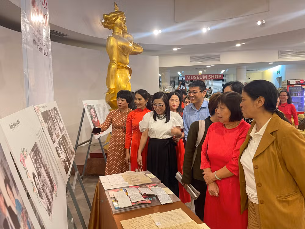 Những miền hạnh phúc