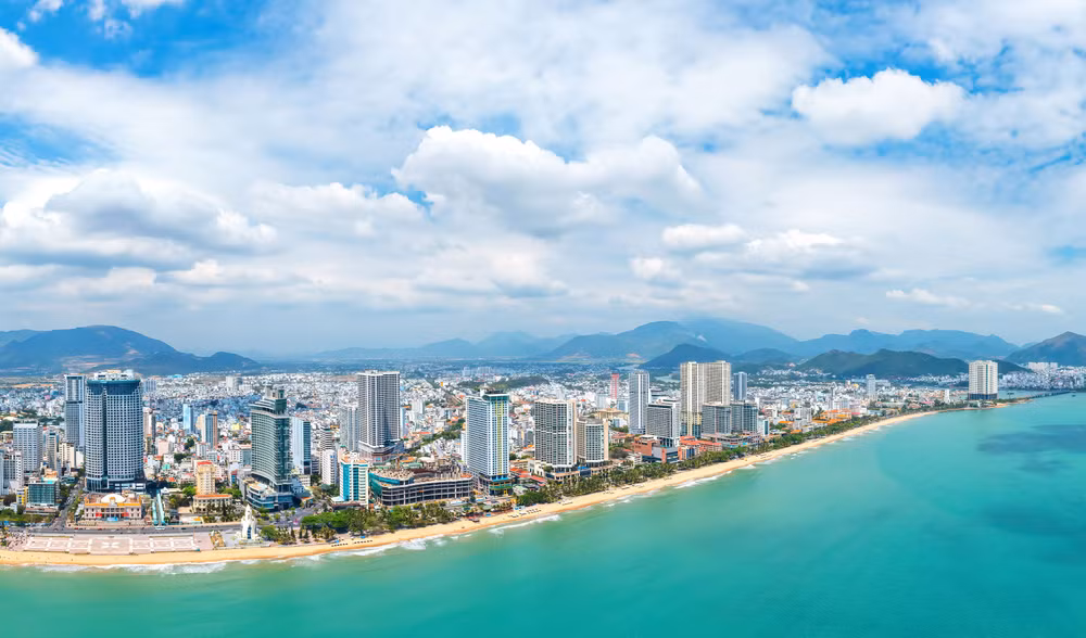 Thành phố Nha Trang được quy hoạch thành đô thị du lịch biển quốc gia và quốc tế. Ảnh: VƯƠNG MẠNH CƯỜNG