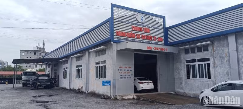 Các trung tâm đăng kiểm xe cơ giới ở tỉnh Thái Bình hoạt động cầm chừng, lỗ nặng tiếp diễn.