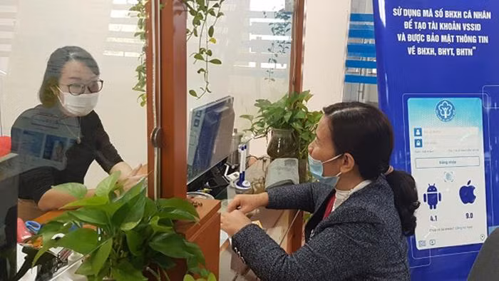 Giao dịch tại Bảo hiểm xã hội Hà Nội (Ảnh: HSS)