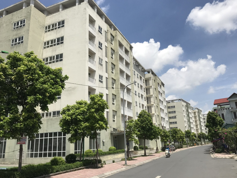 Khu nhà ở tại quận Long Biên (Hà Nội) chậm đưa vào sử dụng. 