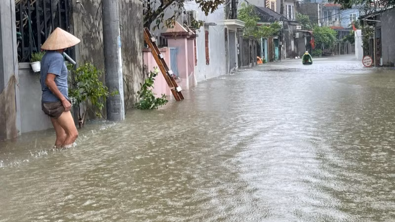 Mưa lớn gây ngập úng kéo dài tại huyện Quốc Oai, Hà Nội trong tháng 9/2024.