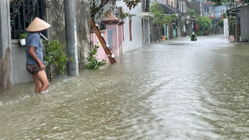 Mưa lớn gây ngập úng kéo dài tại huyện Quốc Oai, Hà Nội trong tháng 9/2024.