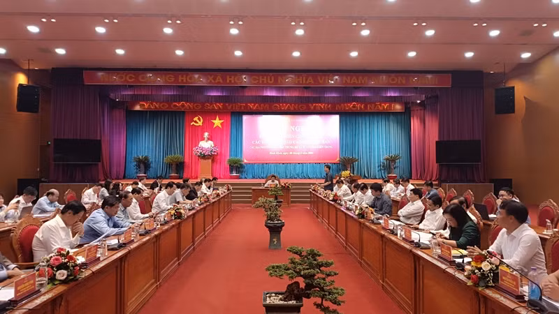 Toàn cảnh hội nghị.