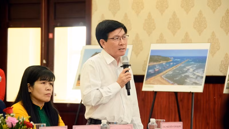 Ông Nguyễn Văn Hạnh, Phó Giám đốc Sở Văn hóa, Thể thao và Du lịch tỉnh Gia Lai phát biểu ý kiến tại hội nghị.