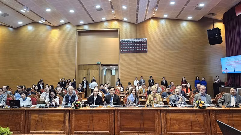Hội thảo có sự tham gia của nhiều nhà nghiên cứu, nhà khoa học trong và ngoài nước.