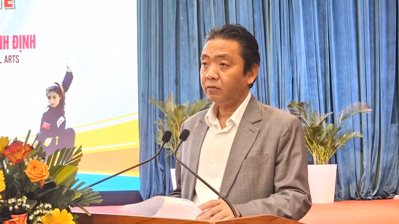 Thứ trưởng Văn hóa, Thể thao và Du lịch Hoàng Đạo Cương phát biểu tại Hội thảo.