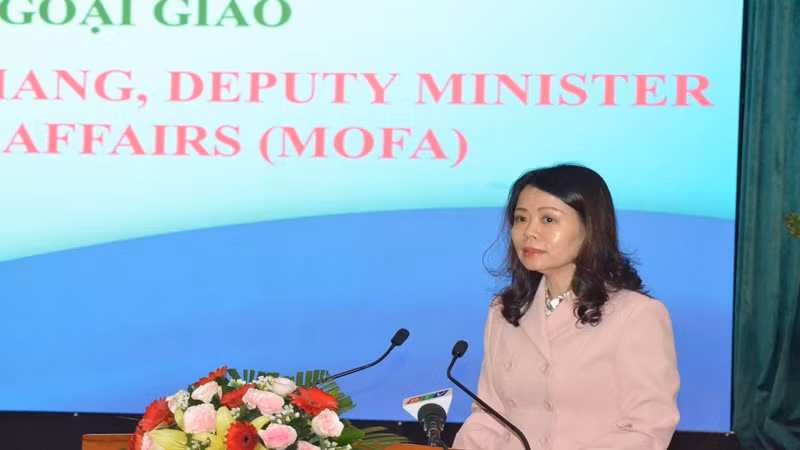 Thứ trưởng Bộ Ngoại giao Nguyễn Minh Hằng có những gợi ý thiết thực trong việc kết nối hợp tác về thương mại, đầu tư, du lịch, đưa các dự án cụ thể đến Bình Định.