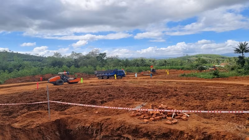 Dự án xây dựng công trình đường bộ cao tốc bắc-nam đoạn qua Bình Định. (Ảnh: HOÀI LUÂN)