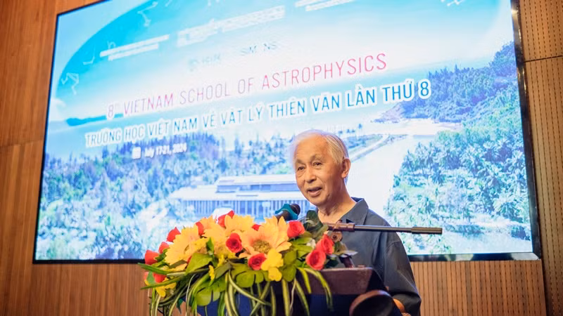 Giáo sư Trần Thanh Vân phát biểu tại lễ khai mạc.