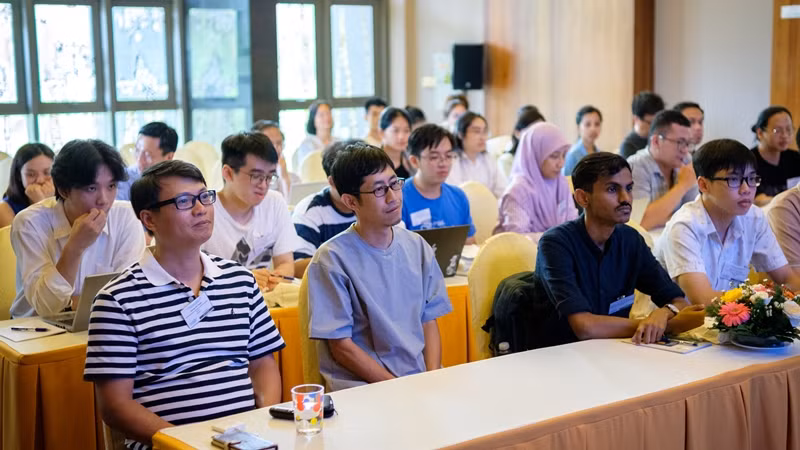 Đây là cơ hội để các học viên giao lưu, kết nối mạng lưới đồng nghiệp khoa học cùng lĩnh vực.