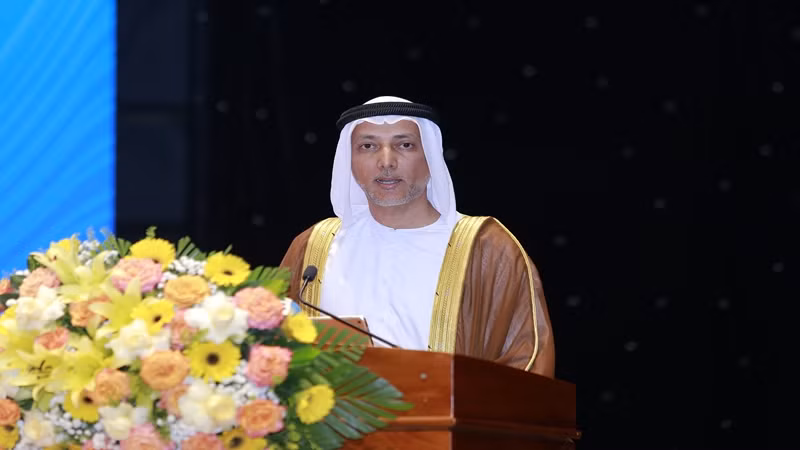 Ông Bader Almatrooshi, Đại sứ đặc mệnh toàn quyền Các tiểu vương quốc Ả rập thống nhất tại Việt Nam phát biểu ý kiến tại hội nghị.