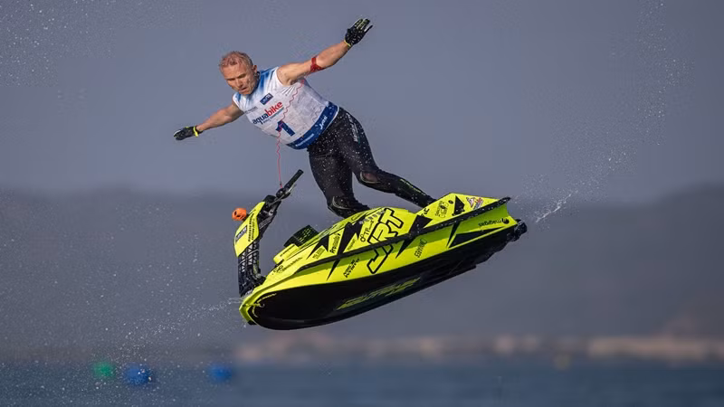 Với kinh nghiệm của mình, vận động viên Roberto Mariani (Ý) tiếp tục giành giải nhất hạng mục Freestyle.