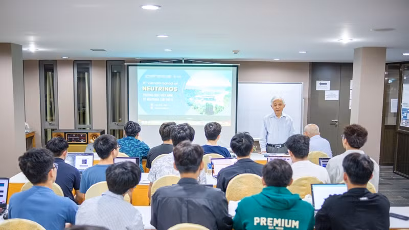 Trường học Việt Nam về Neutrinos lần thứ 8 được tổ chức tại Trung tâm ICISE, thành phố Quy Nhơn, tỉnh Bình Định. 