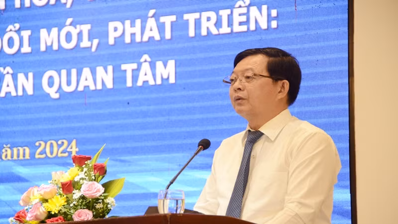 Đồng chí Hồ Quốc Dũng, Bí thư Tỉnh ủy Bình Định phát biểu tại hội nghị.