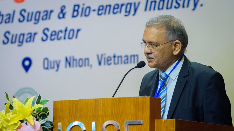 Tiến sĩ Solomon, Chủ tịch Hiệp hội Nghiên cứu và Xúc tiến ngành Đường (SSRP), Ấn Độ phát biểu tại hội nghị.
