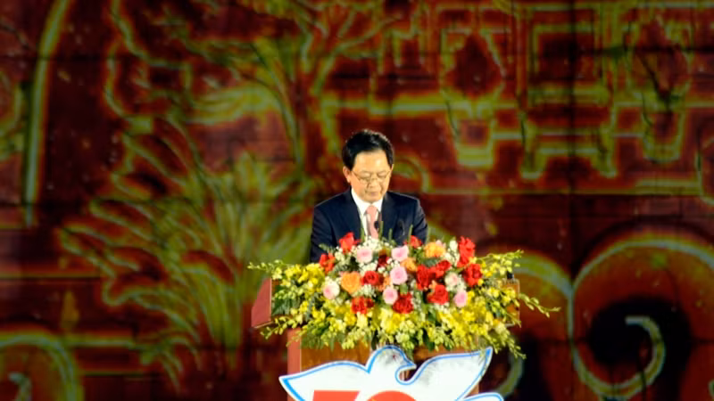 Bí thư Tỉnh ủy Bình Định phát biểu tại buổi lễ.